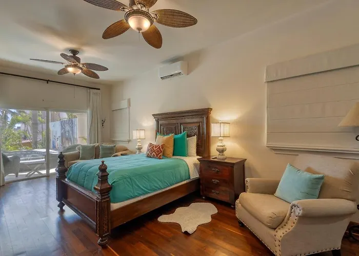 Villa Casa Between Two 5-star